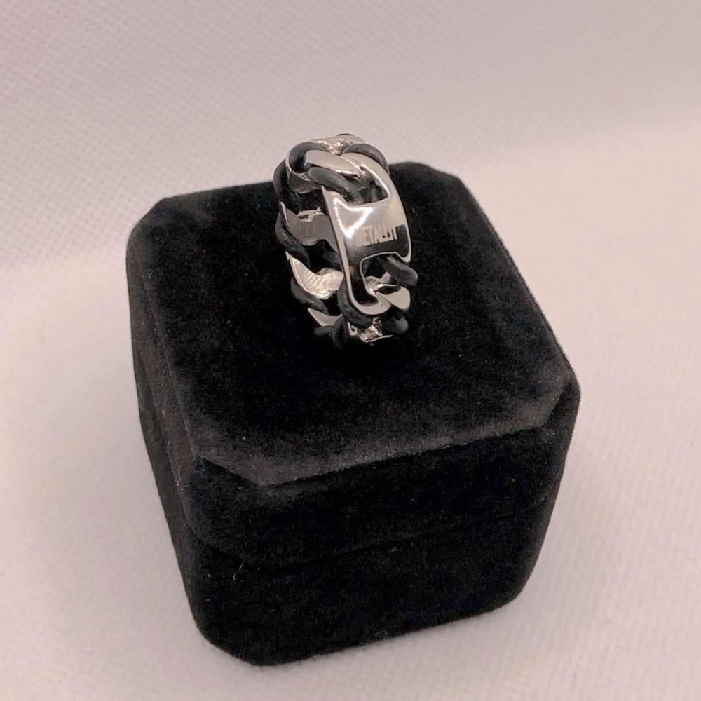 Mettallit Metal Braided Ring (Size 9)